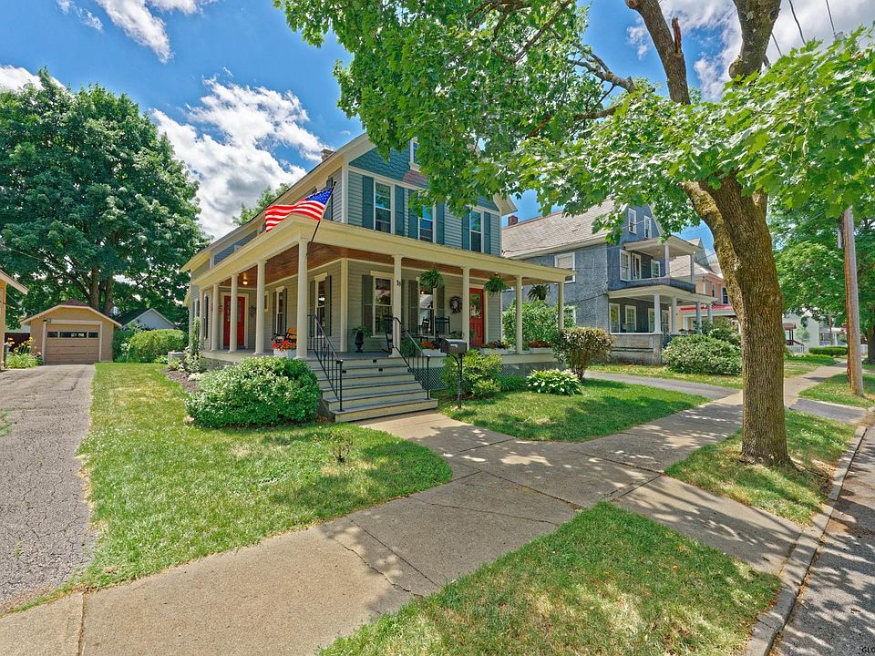 1st image of 18 Lincoln Ave