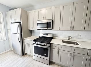 3120 28th Ave #2, Astoria, NY 11102
