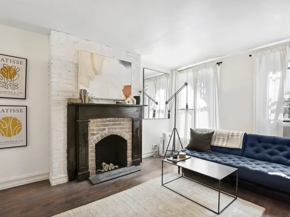 118 Perry Street image 1 of 10