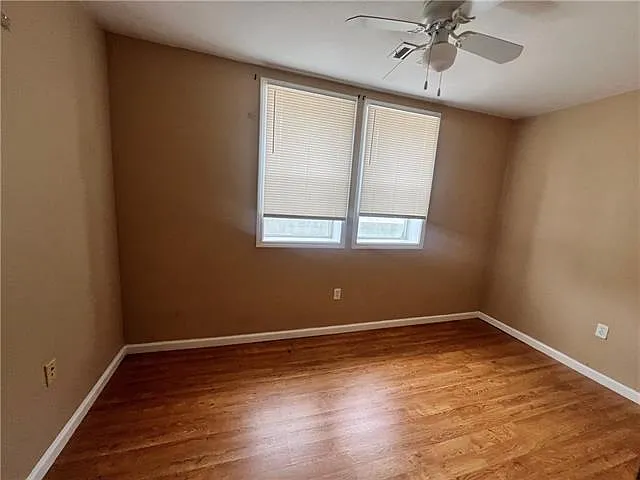 2739 Bay St #B — Photo 7
