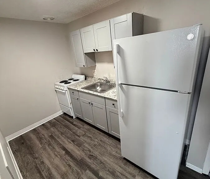 1451 Macon St #204 — Photo 1