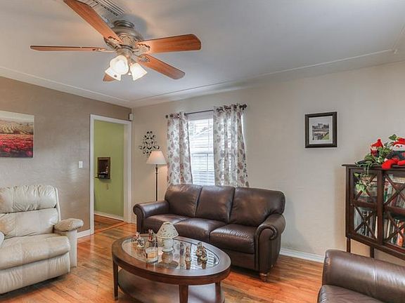 3rd image of 843 49th Ave N