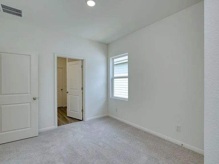 209 Stonebrook Dr — Photo 8