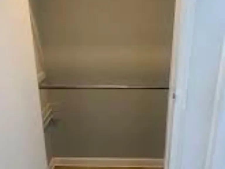 200 Maplewood Dr #2 — Photo 8