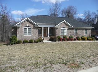 5580 S Oakmont Dr, Kannapolis, NC 28081
