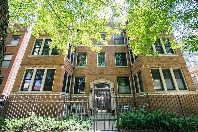 1st image of 1439 W Catalpa Ave #3W