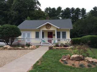 383 Park Ave, Brevard, NC 28712