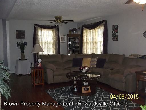 3rd image of 1263 N Keebler Ave