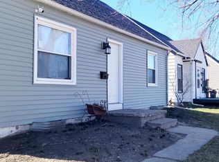2933 Meadowbrook Dr SE, Cedar Rapids, IA 52403