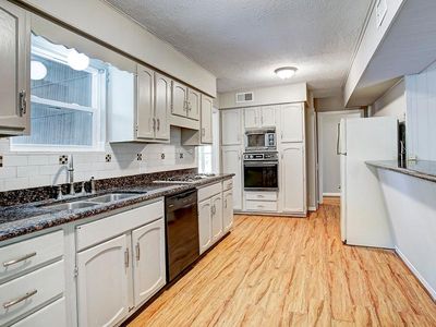 4831 Ella Blvd, Houston, TX, 77018