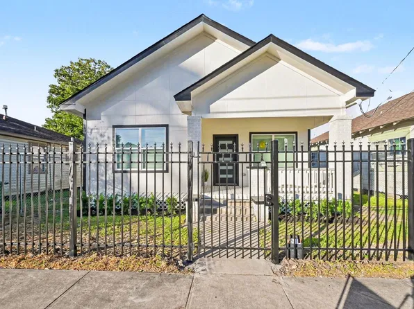 2017 Common St, Houston, TX 77009