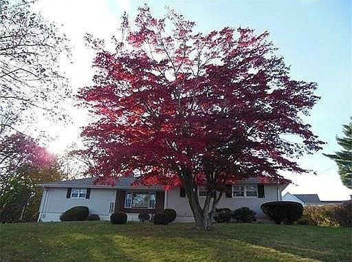 4th image of 72 Paulson Dr