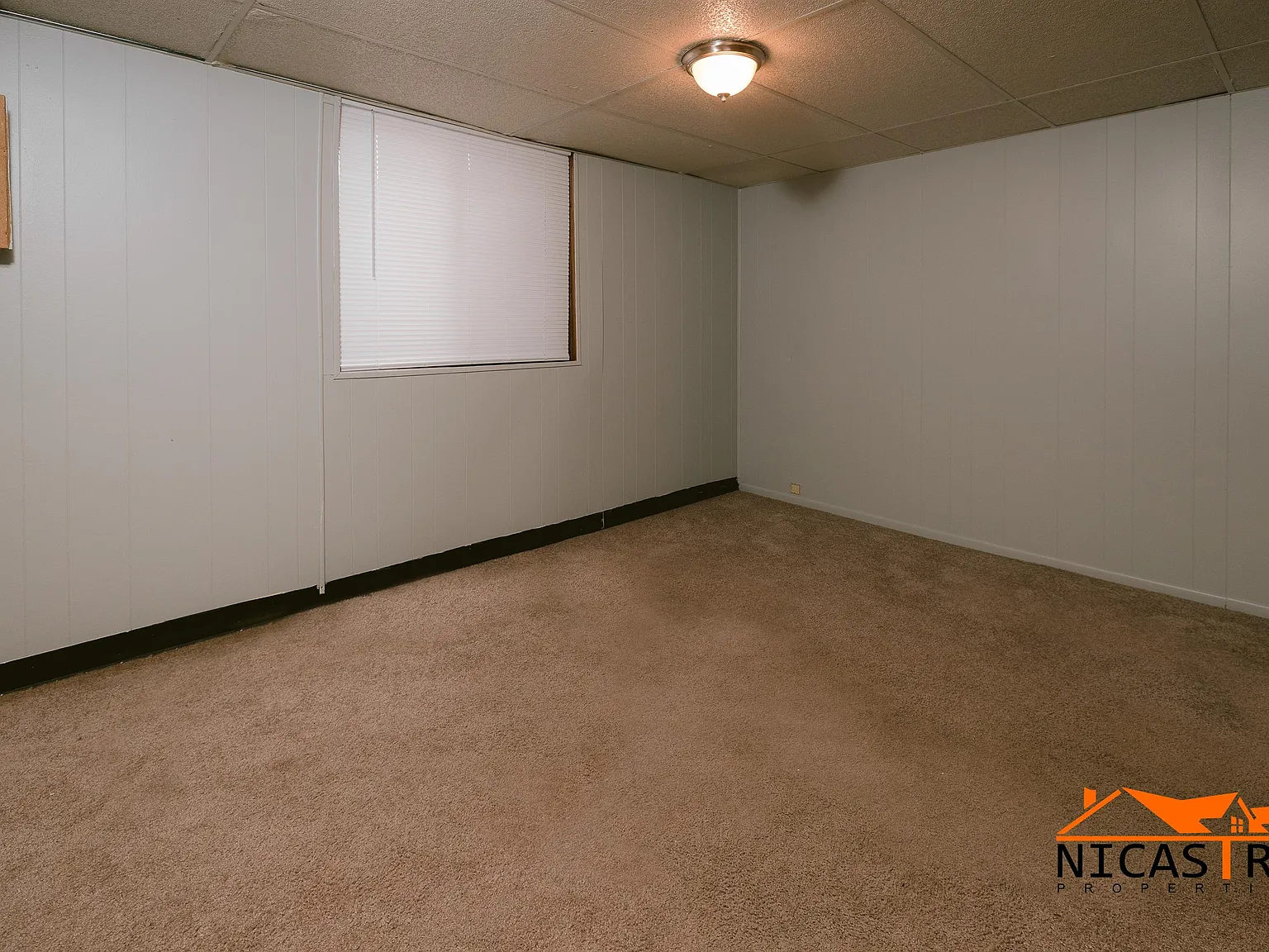 215 East Lane Avenue - C — Photo 3