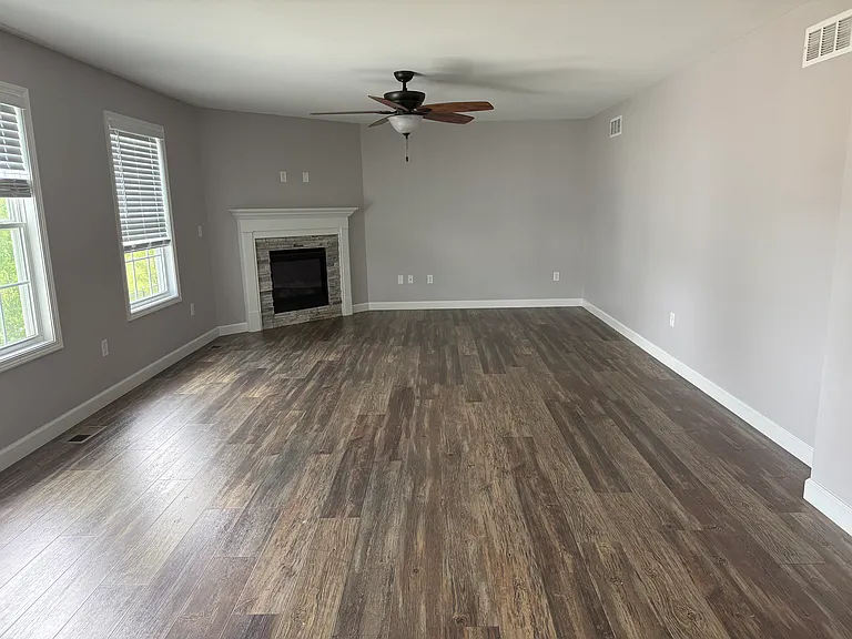 621 Monarch Dr — Photo 5