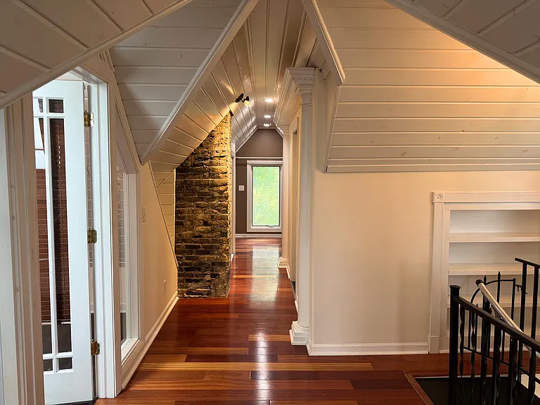 Third Floor Hall