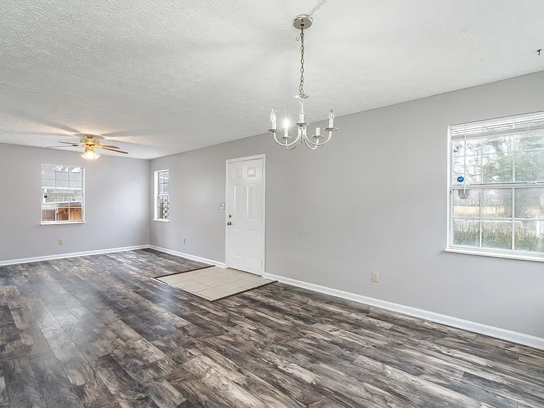 2603 Louise Ave — Photo 5