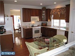 3rd image of 108 Petunia Dr
