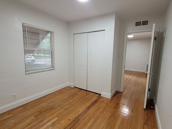 4th image of 1829 26th Ave N