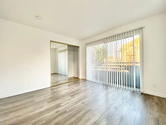 2nd image of 833 S Berendo St #Db04d2fd4