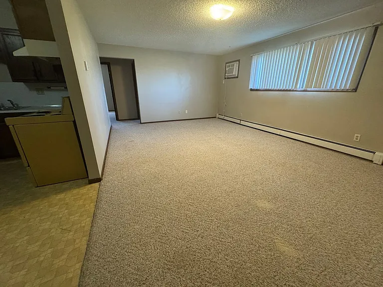 305 E East Ave — Photo 3