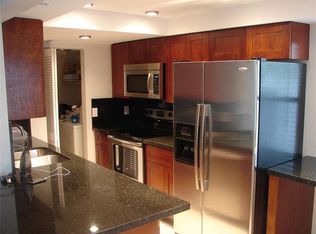 1000 SW 113th Ter, Pembroke Pines, FL 33025