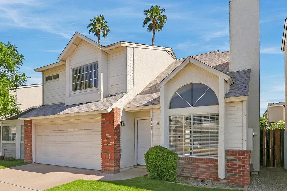 3 bed, 2.5 bath, 1265 sqft, $2,070 — Photo 4