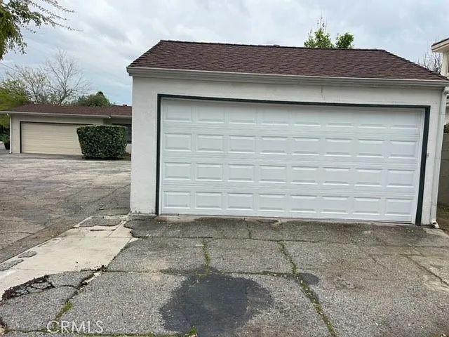 Grarge - 428 E Duarte Rd