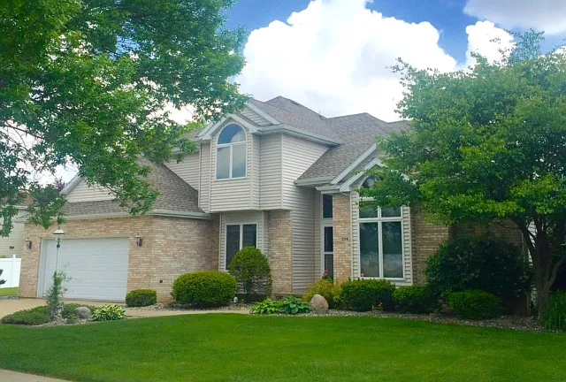 574 Jeremy Dr photo 1