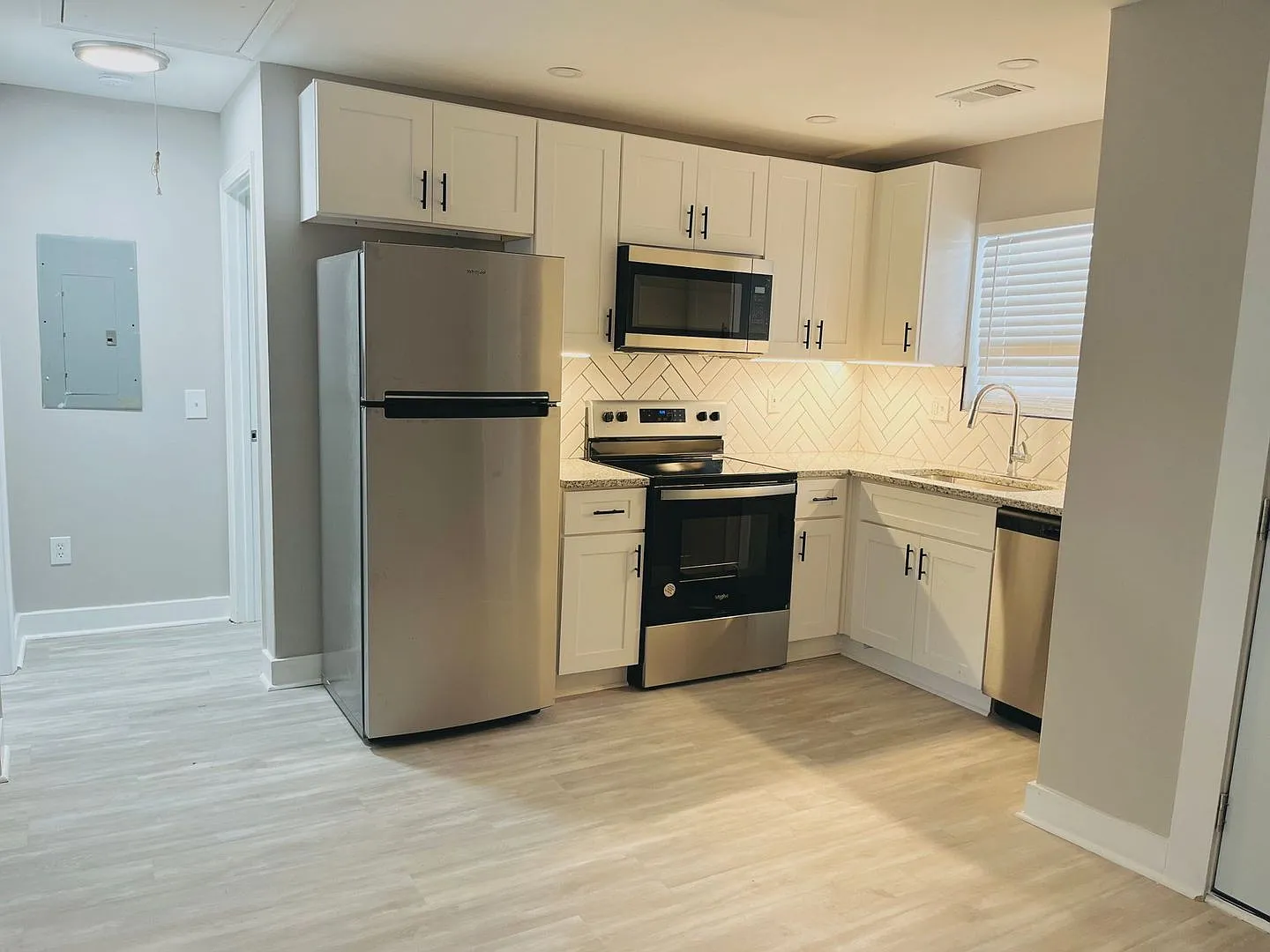 Renovated 1 Bedroom Apartment Home — Photo 2