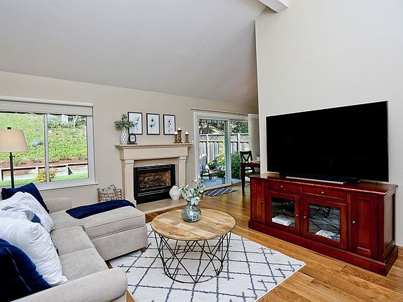 2nd image of 1490 Cherrywood Dr