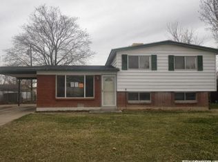 1520 S Melanie Ln, Syracuse, UT 84075