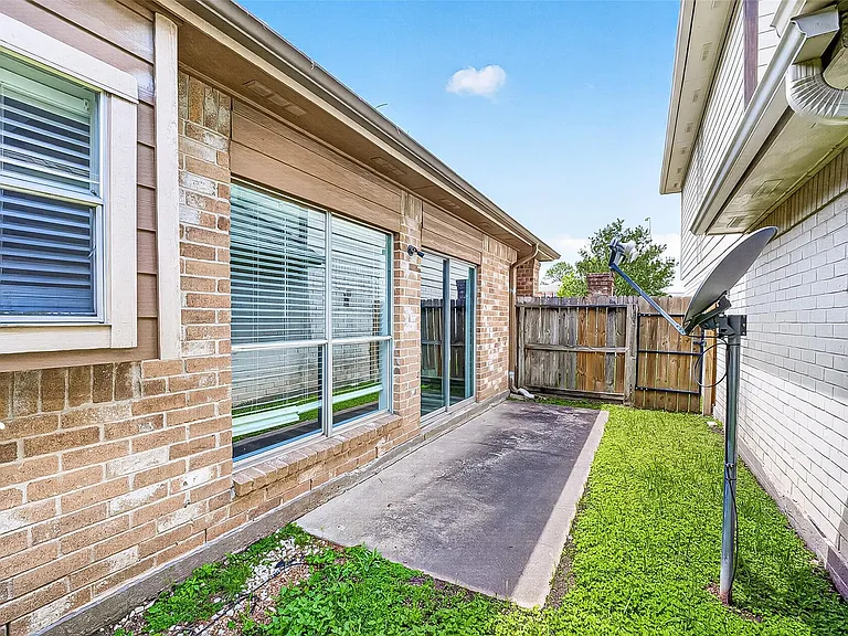 12403 Meadow Ridge Dr — Photo 46