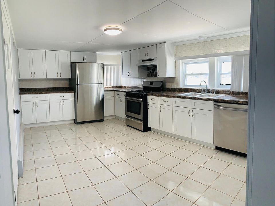 1st image of 1303 N 17th Ave #B