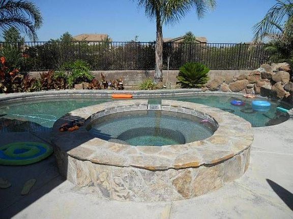 5th image of 5325 Namath Cir