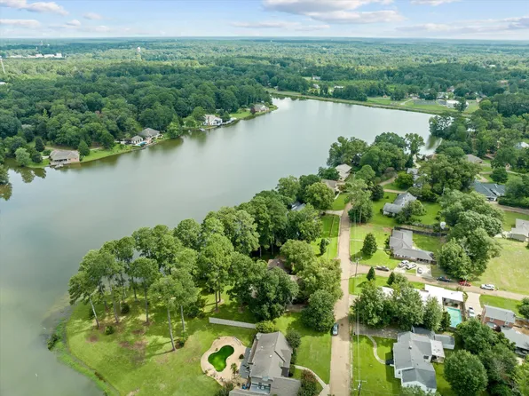 700 Lakeshore Dr, McComb, MS 39648
