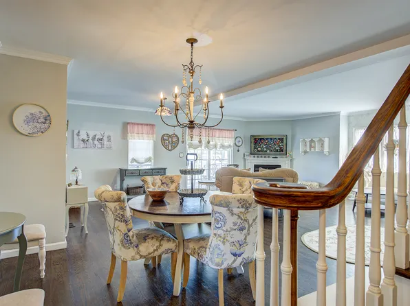 168-03 Powells Cove Boulevard image 10 of 48