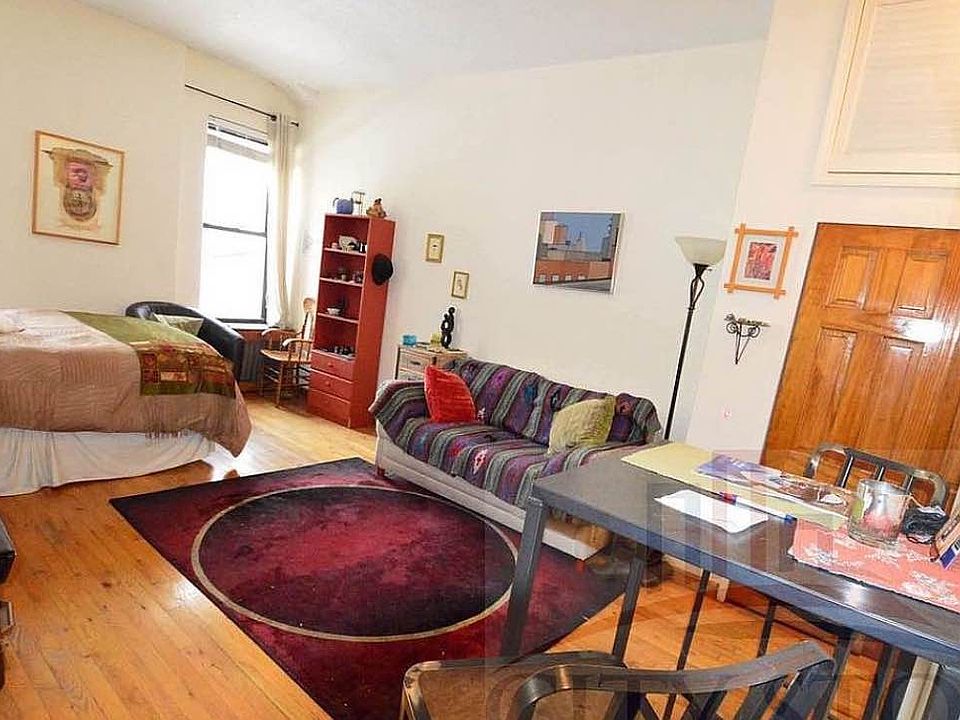 1st image of 101 W 77th St APT D