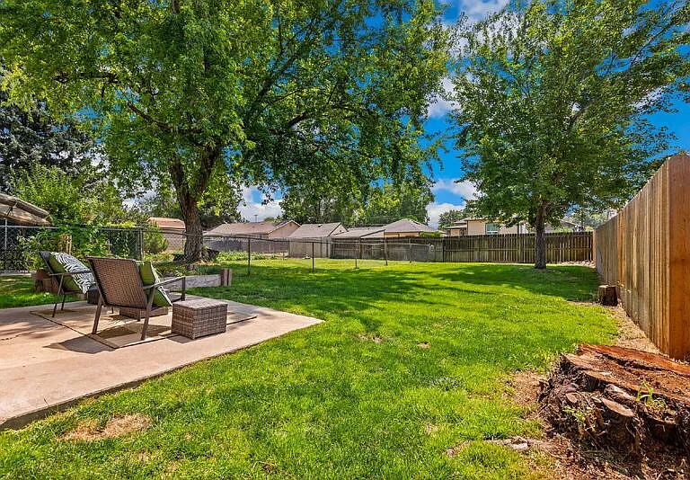 4327 W Grover St — Photo 23