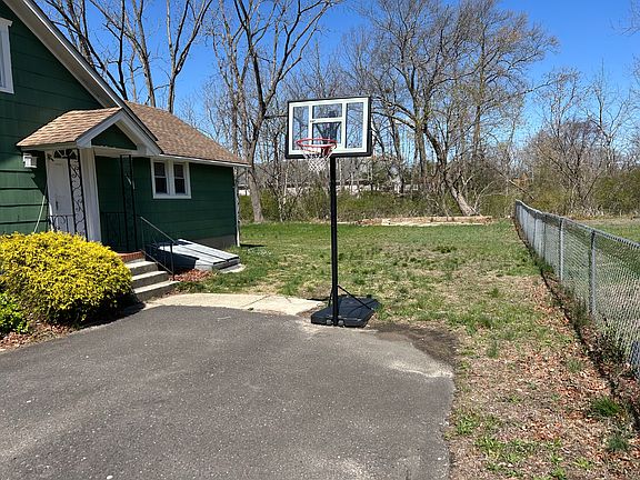 2nd image of 21 Clayton Ave