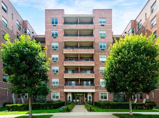 20 Church St APT B22, Greenwich, CT 06830