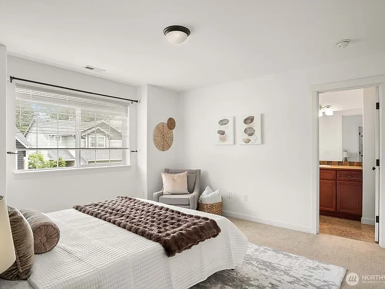 2428 192nd Pl SW — Photo 11