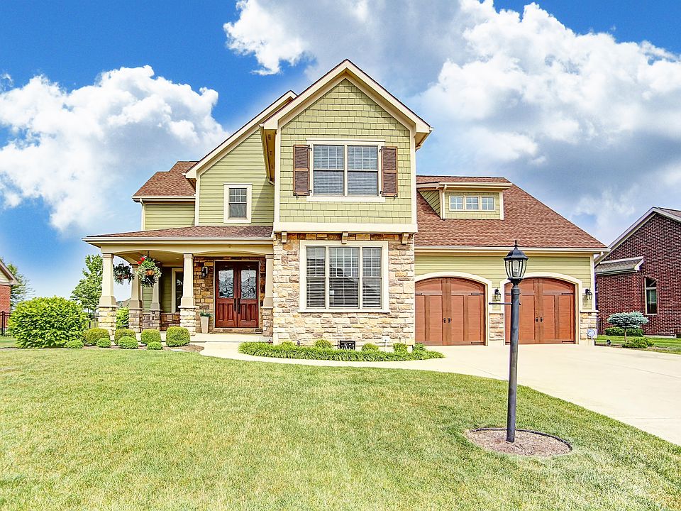 1st image of 925 Rosewood Creek Dr