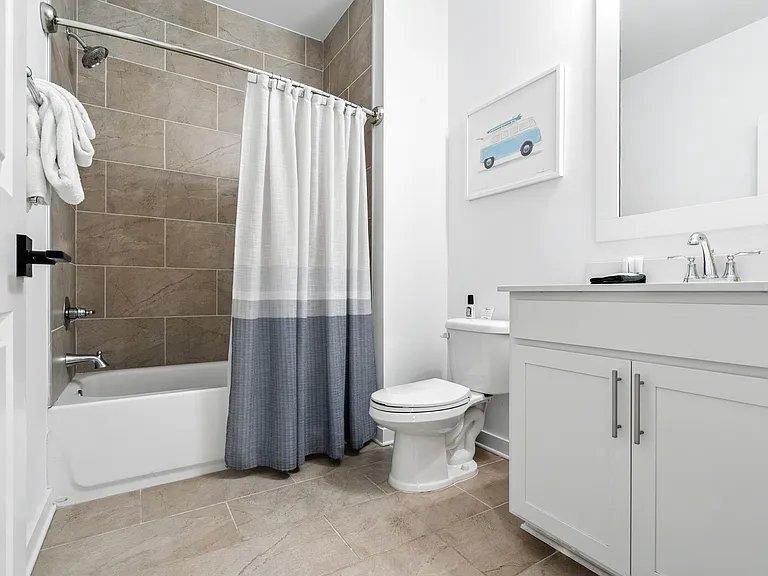 4688 Casablanca Dr — Photo 29