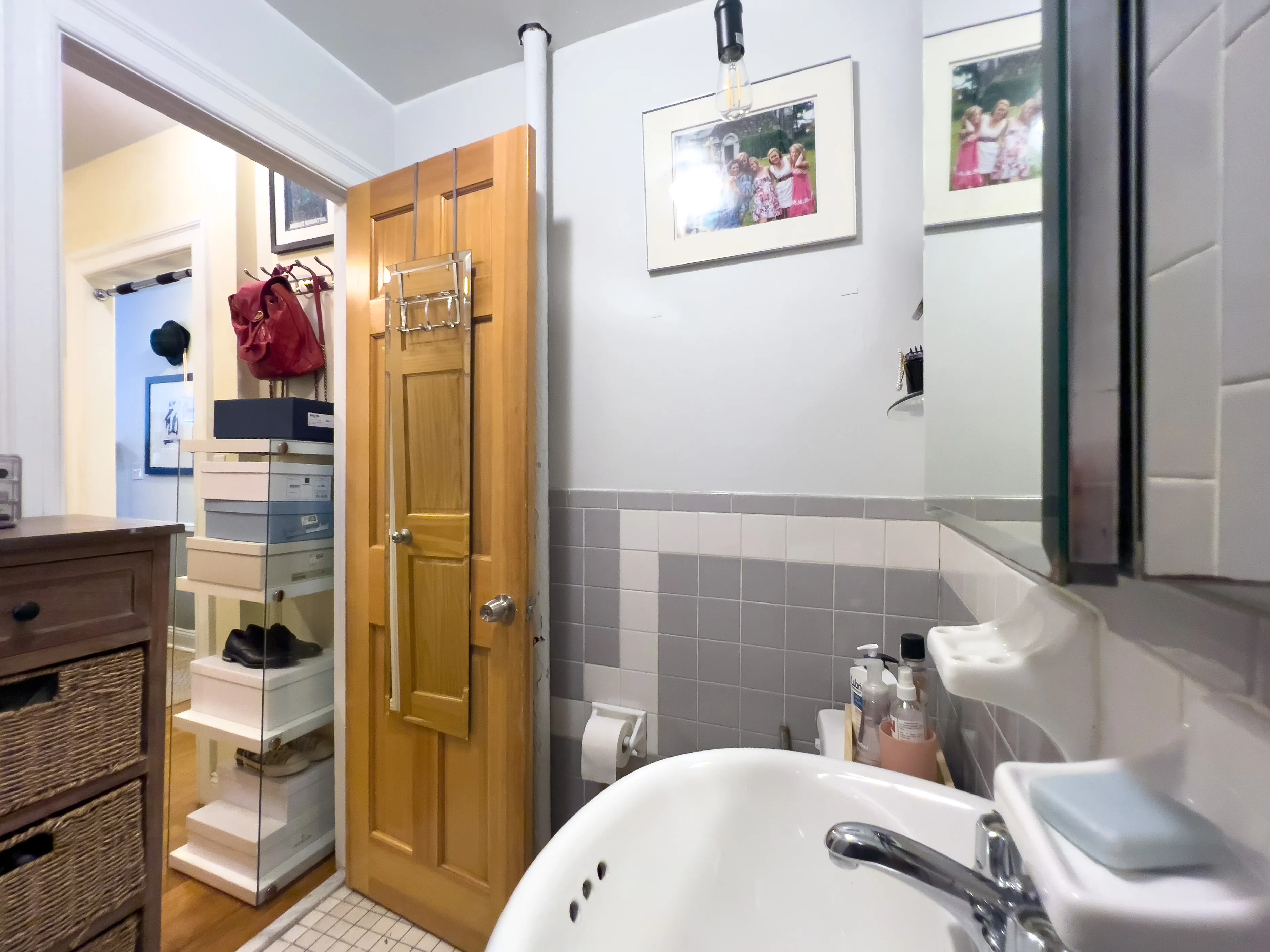 99 Perry Street 3A in West