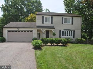 2702 Loch Haven Dr, Ijamsville, MD 21754