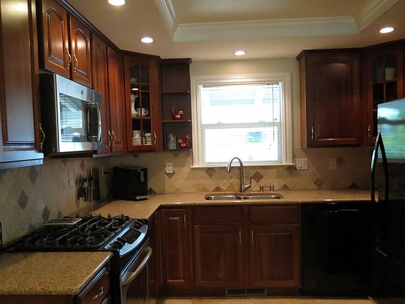 4th image of 2009 SE Terrace Way SE