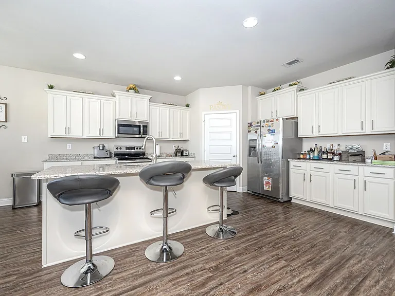 10630 Harvest Dr — Photo 17