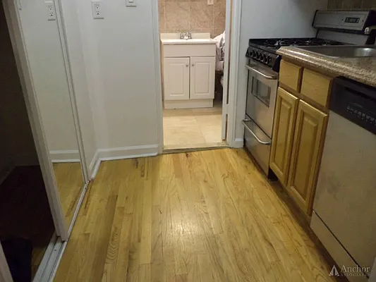 Rented by Anchor Associates | media 15