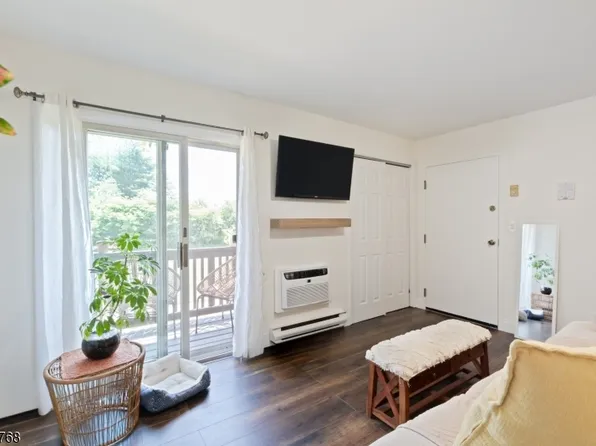 114 Federal Hill Rd, Pompton Lakes Boro, NJ 07442