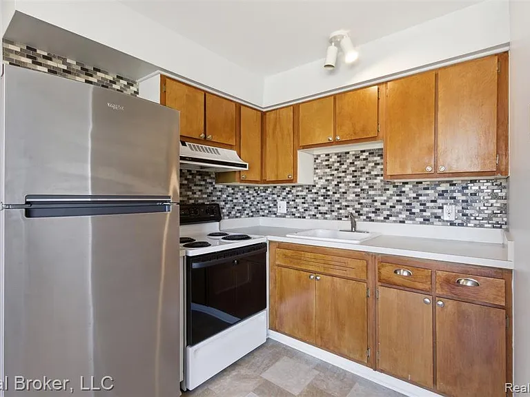 4840 Briarwood Ave #2 — Photo 9